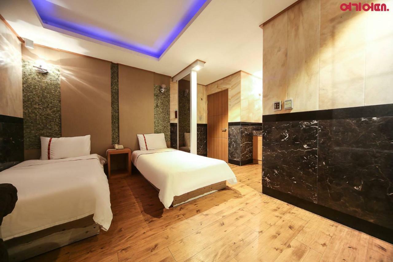 Signature Hotel Seoul Exterior photo